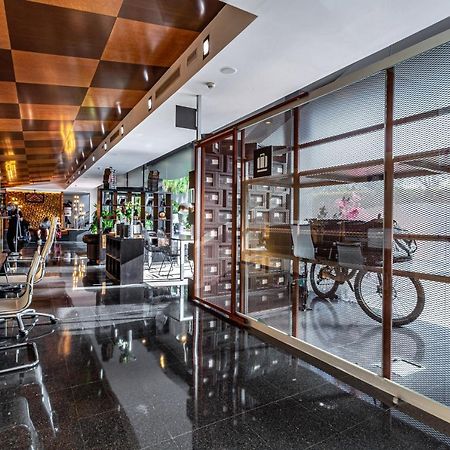 Best Western Plus Hotel Alfa Aeropuerto El Prat de Llobregat Exterior photo